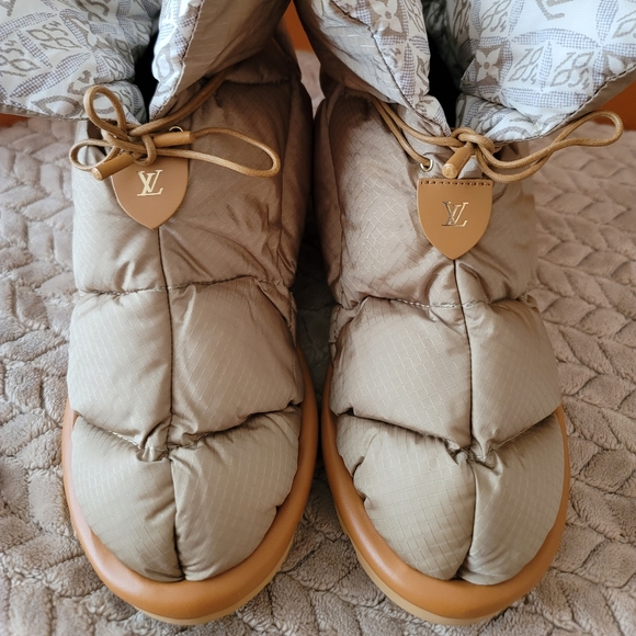 Louis Vuitton Pillow Boot Econyl 1854 Monogram Beige Creme Color 40=10US Limited - Picture 3 of 14